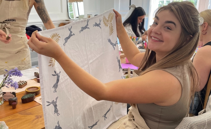 People crafting at Love Makers Cafe